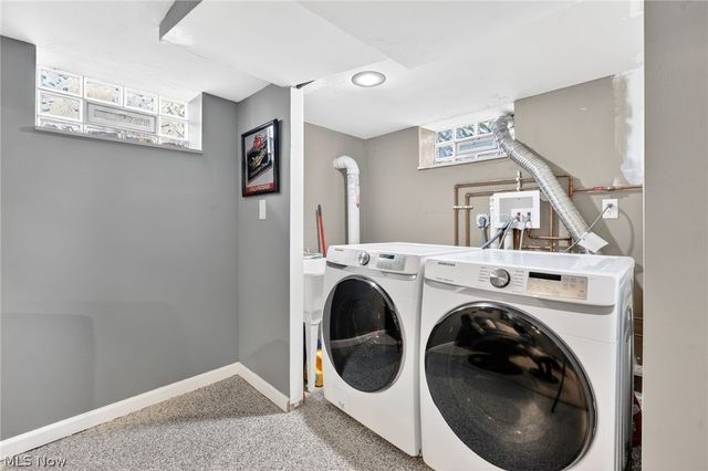 24024 E Oakland Road, Bay Village, OH 44140