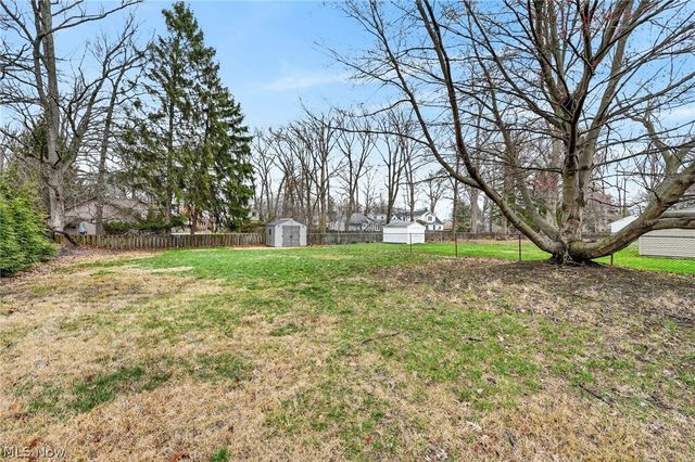 24024 E Oakland Road, Bay Village, OH 44140