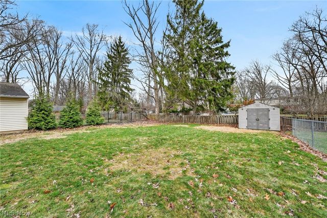24024 E Oakland Road, Bay Village, OH 44140