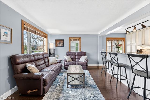 24024 E Oakland Road, Bay Village, OH 44140