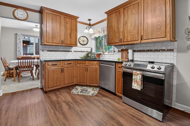 8216 48th AVENUE, Kenosha, WI 53142