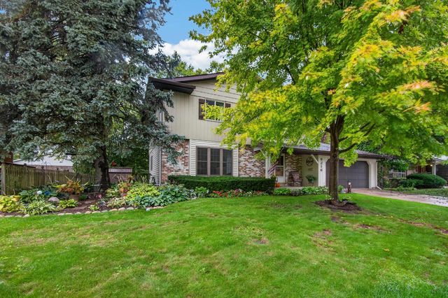 8216 48th AVENUE, Kenosha, WI 53142