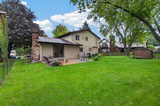 8216 48th AVENUE, Kenosha, WI 53142