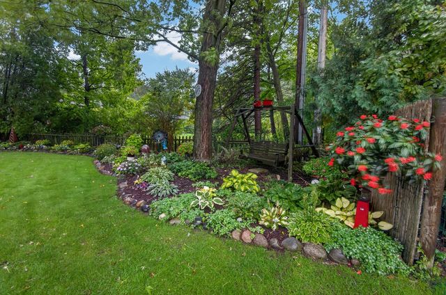 8216 48th AVENUE, Kenosha, WI 53142