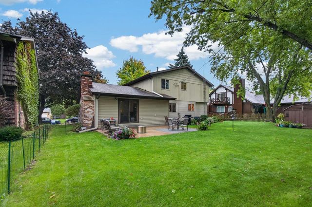 8216 48th AVENUE, Kenosha, WI 53142