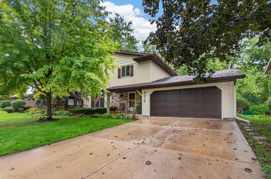 8216 48th AVENUE, Kenosha, WI 53142
