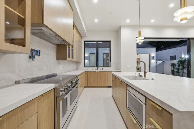 4617 Atoll Avenue, Sherman Oaks, CA 91423