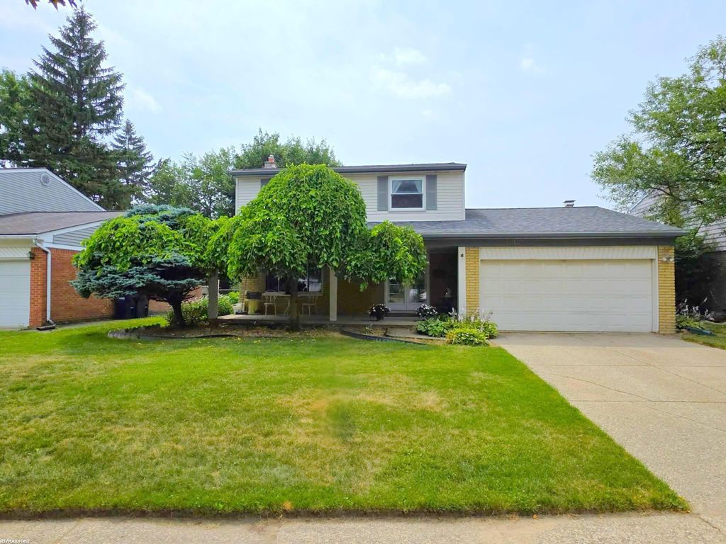 40147 Spitz Drive, Sterling Heights, MI 48313