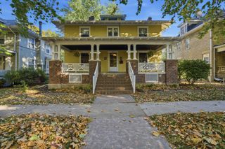 1209 N Clinton Boulevard, Bloomington, IL 61701