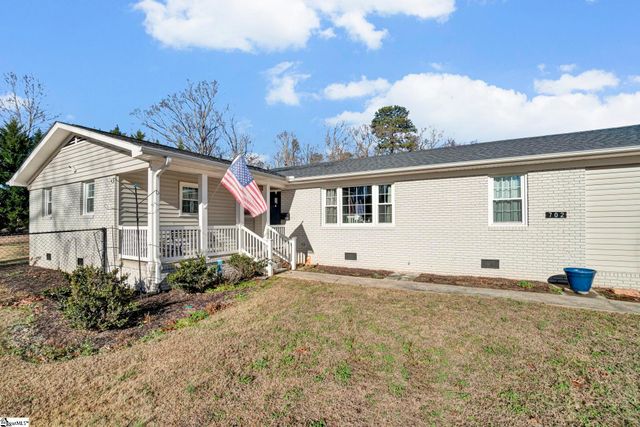 702 Valley Creek Drive, Greer, SC 29651