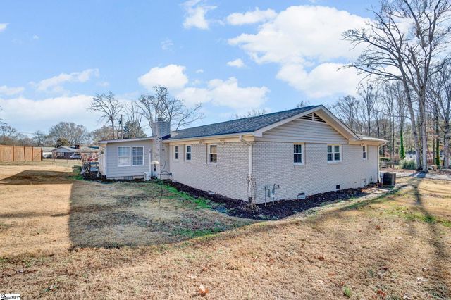 702 Valley Creek Drive, Greer, SC 29651