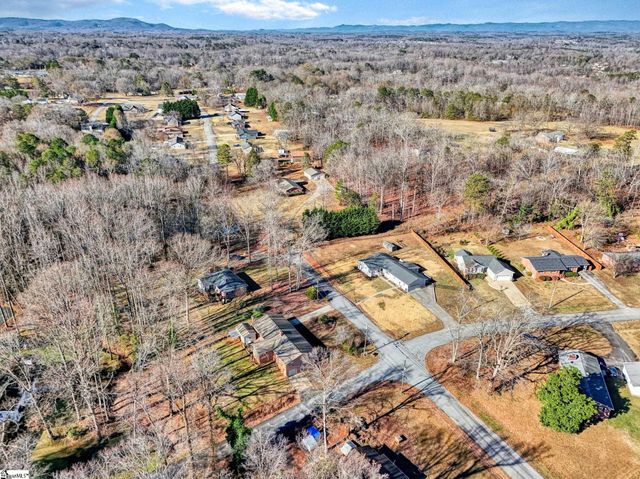 702 Valley Creek Drive, Greer, SC 29651