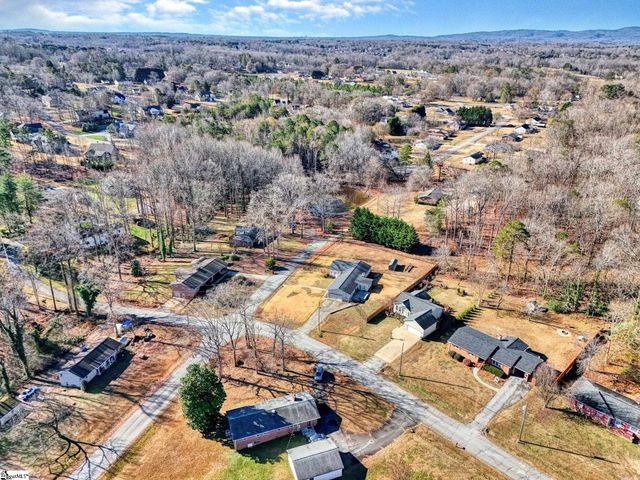 702 Valley Creek Drive, Greer, SC 29651