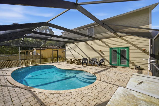 9076 108th Avenue, Vero Beach, FL 32967