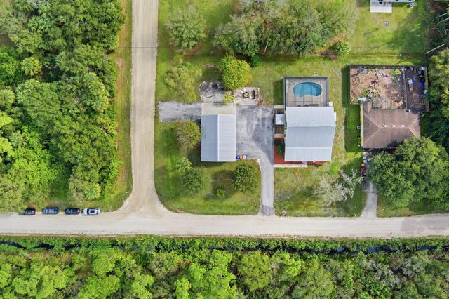 9076 108th Avenue, Vero Beach, FL 32967