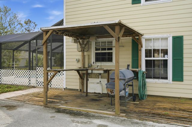 9076 108th Avenue, Vero Beach, FL 32967