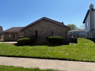 715 E 193rd Place, Glenwood, IL 60425