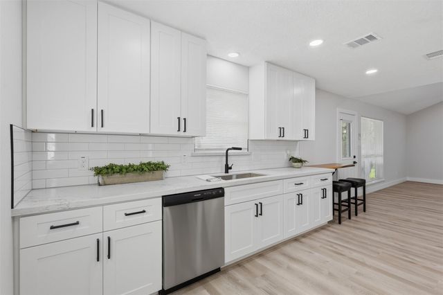 2506 Elm Hollow Street, Pearland, TX 77581