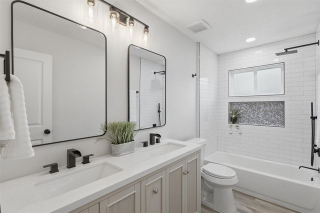 2506 Elm Hollow Street, Pearland, TX 77581
