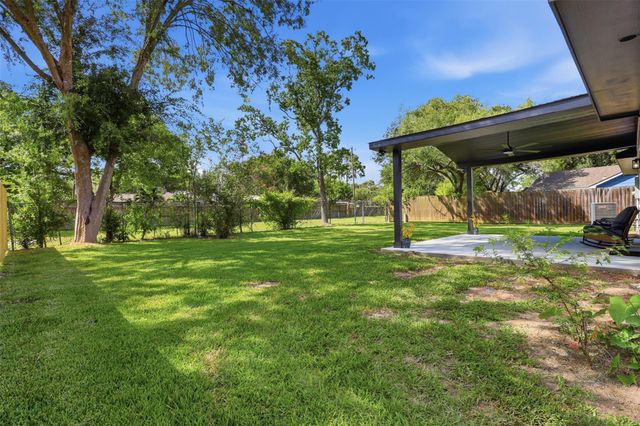 2506 Elm Hollow Street, Pearland, TX 77581