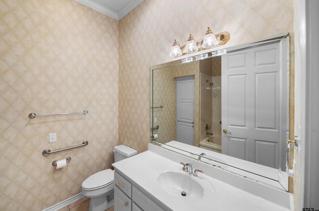 2322 Dietz Ln, Tyler, TX 75701