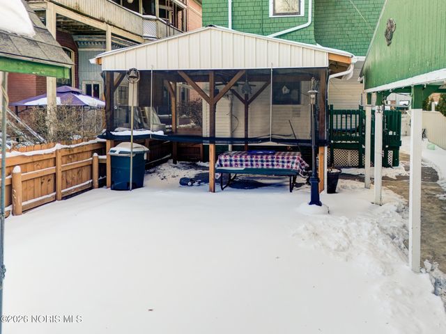 1115 N Superior Street, Toledo, OH 43604