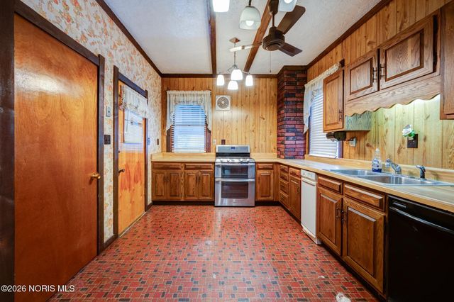 1115 N Superior Street, Toledo, OH 43604