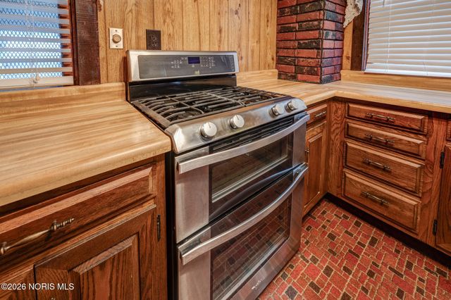 1115 N Superior Street, Toledo, OH 43604