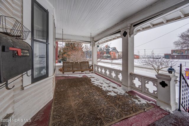 1115 N Superior Street, Toledo, OH 43604