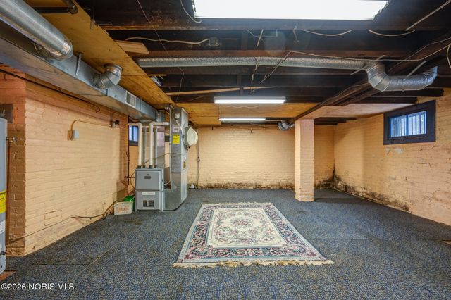 1115 N Superior Street, Toledo, OH 43604