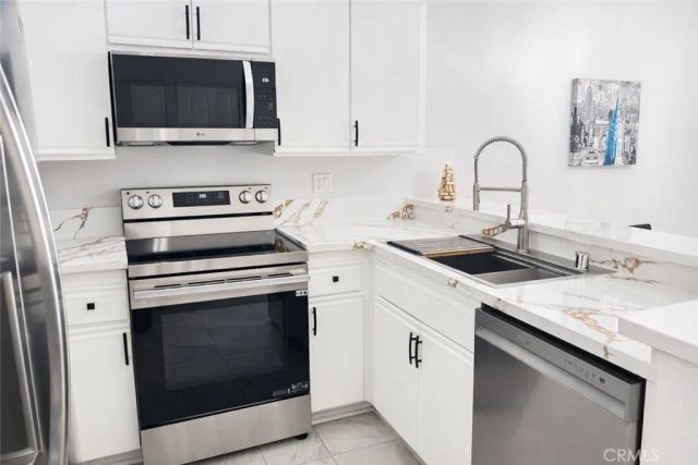 2456 Pleasant Way A, Thousand Oaks, CA 91362