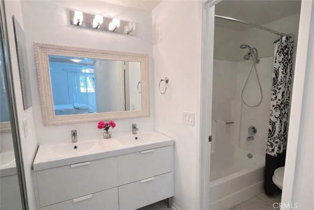 2456 Pleasant Way A, Thousand Oaks, CA 91362