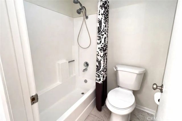 2456 Pleasant Way A, Thousand Oaks, CA 91362