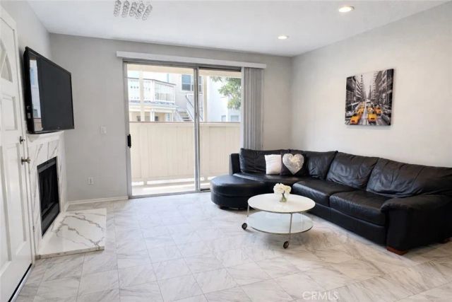 2456 Pleasant Way A, Thousand Oaks, CA 91362