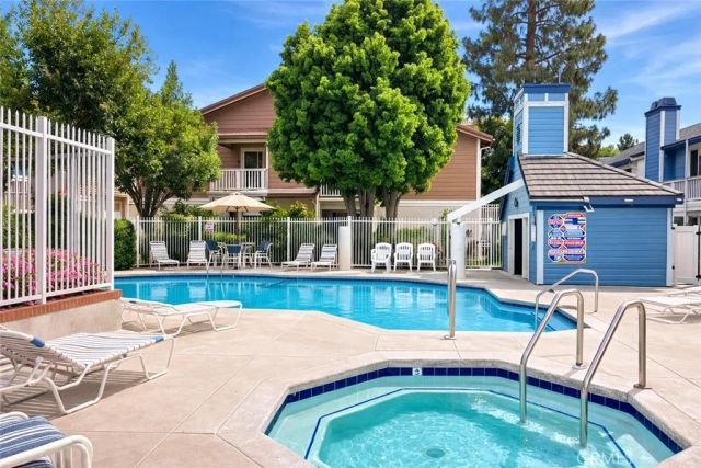 2456 Pleasant Way A, Thousand Oaks, CA 91362