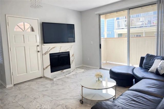 2456 Pleasant Way A, Thousand Oaks, CA 91362