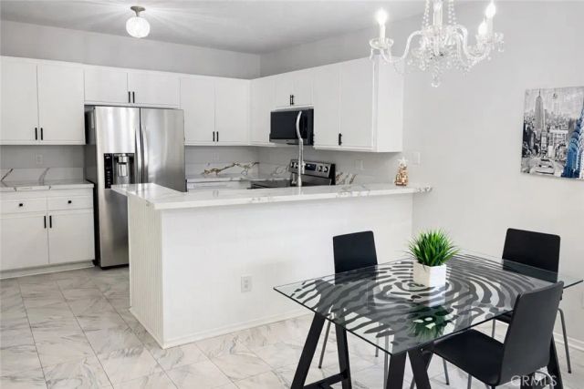 2456 Pleasant Way A, Thousand Oaks, CA 91362