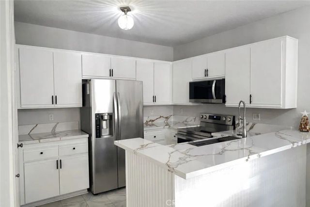 2456 Pleasant Way A, Thousand Oaks, CA 91362