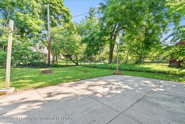 617 Irvington Avenue, Lansing, MI 48910