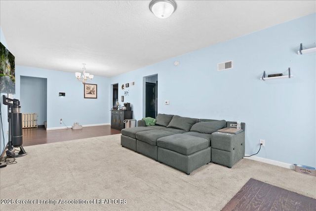 617 Irvington Avenue, Lansing, MI 48910