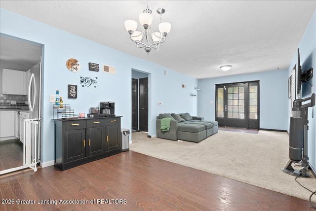 617 Irvington Avenue, Lansing, MI 48910