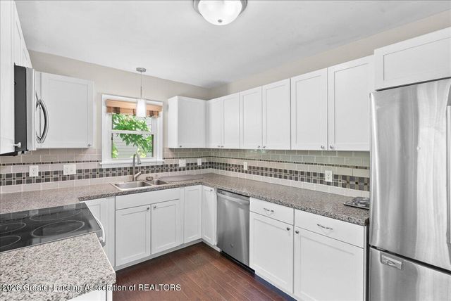 617 Irvington Avenue, Lansing, MI 48910