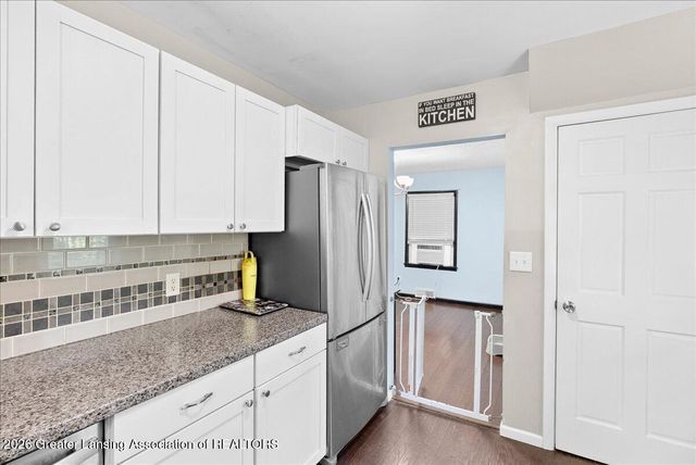 617 Irvington Avenue, Lansing, MI 48910