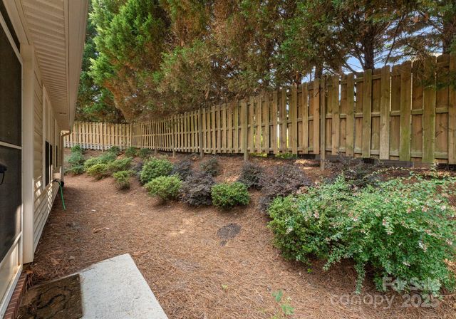 110 Whitehall Drive, Mooresville, NC 28117