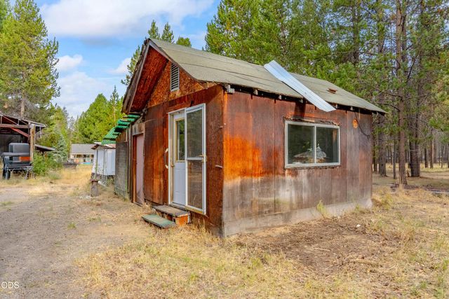 52555 Center Drive, La Pine, OR 97739