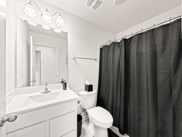 1294 Catalina Court, Schaumburg, IL 60173