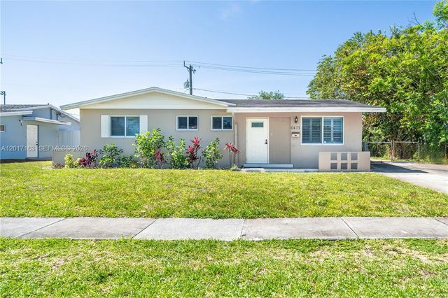 6472 Pierce St, Hollywood, FL 33024