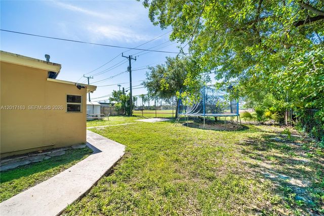 6472 Pierce St, Hollywood, FL 33024