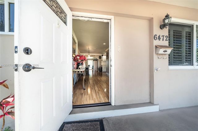 6472 Pierce St, Hollywood, FL 33024