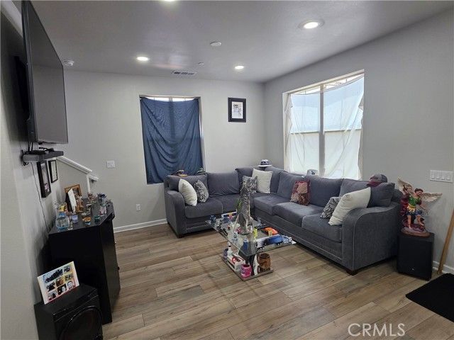 440 N Glenwood Avenue, Rialto, CA 92376